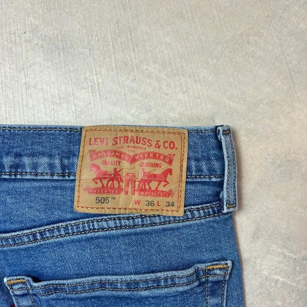 Levi-s Men's Blue and Navy Jeans